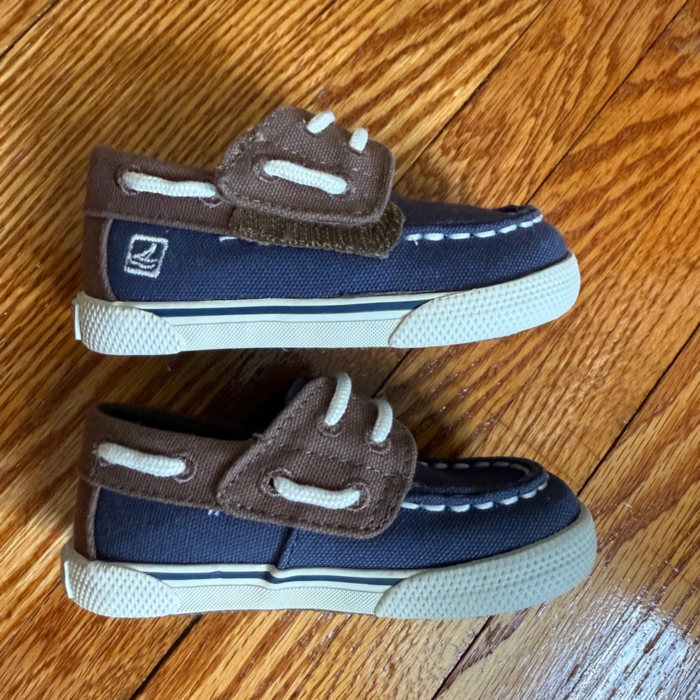 Sperry Topsider Navy and Brown Kids Shoes size 4